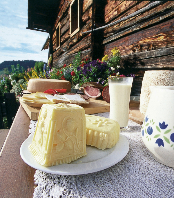 Schmankerl aus der Region auf der Wolfshütte 