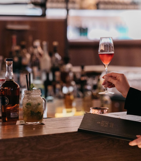 Wood's Cocktailbar im Hotel Alpine Palace 